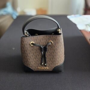 Michael Kors Mercer Small Drawstring Bucket Messenger Bag Brown Black 35F2GM9M1B